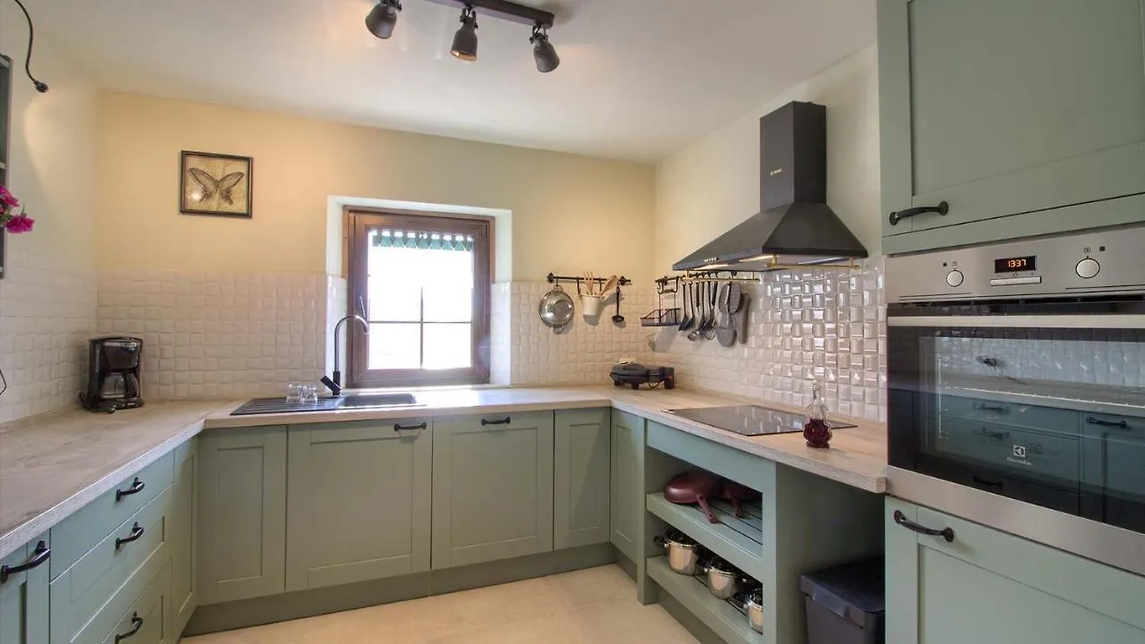 Istrian Villa Orbanici With Private Pool For Up To 12 Persons